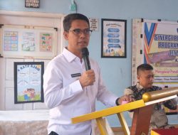 Komitmen Lestarikan Bahasa Melayu di Sekolah, Bupati Karimun Raih Penghargaan dari Mendikdasmen