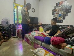 Polsek Bintan Utara Beri Santunan ke Warga Penderita Kanker Tulang di Desa Berakit