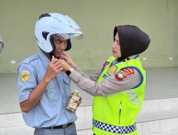 Ditlantas Polda Kepri Sosialisasikan Keselamatan Berkendara Kepada Pelajar SMKN 5 Batam