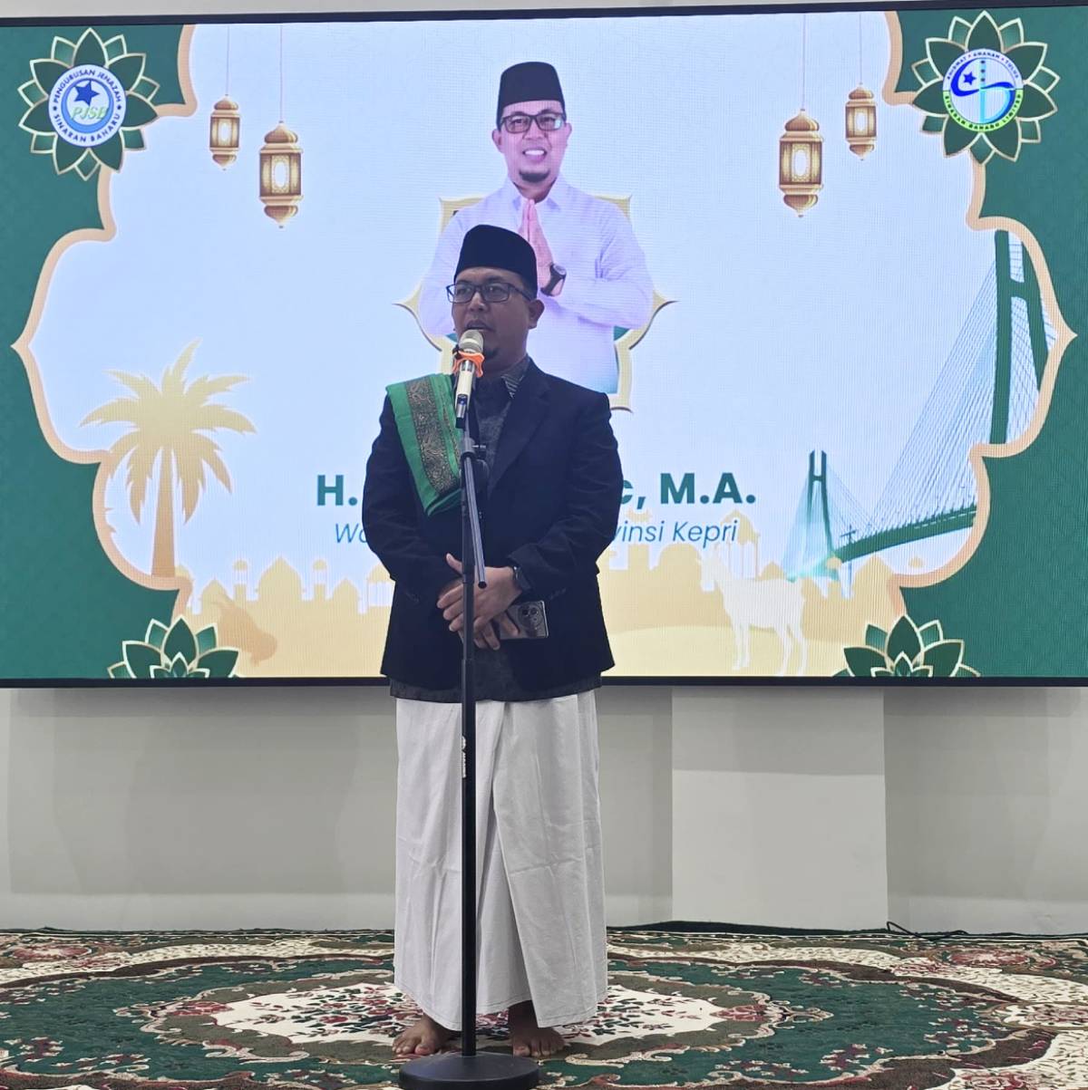 Jadi Khatib Iduladha hingga Turun Langsung ke Lapangan, H. Bahktiar Salurkan Hewan Kurban di 5 Titik di Batam.