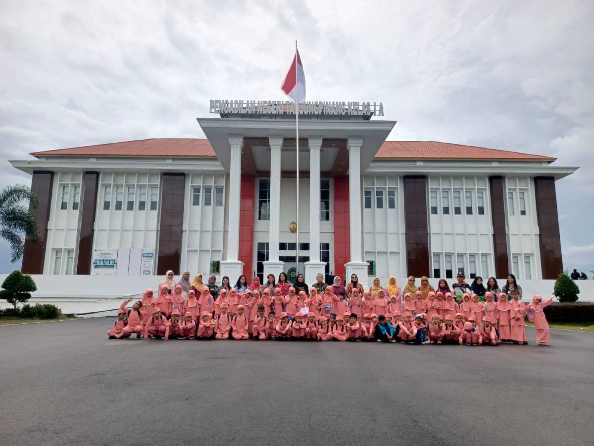 Kenalkan Dunia Hukum Sejak Dini, 82 Anak TK Antusias Belajar Jadi Hakim dan Jaksa di PN Tanjungpinang.