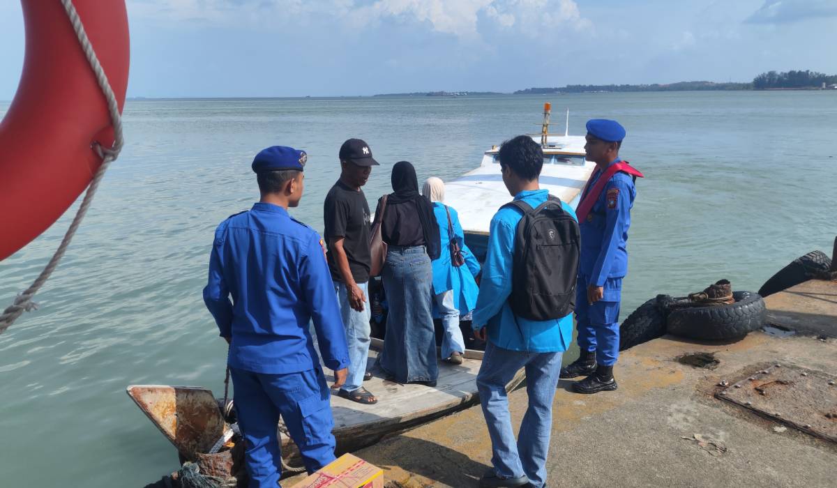 Jaga Keselamatan Warga Pesisir, Sat Polairud Polresta Tanjungpinang Gencarkan Patroli dan Sosialisasi.