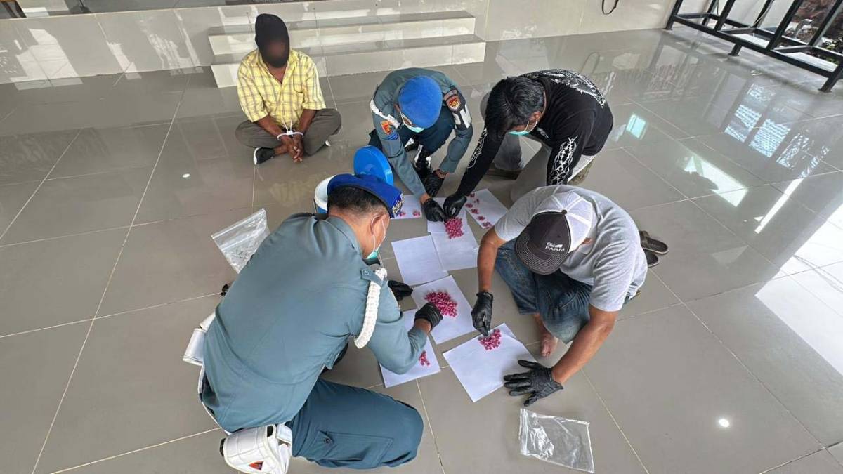 Kodaeral IV dan Lanal TBK Gagalkan Penyeludupan Sabu dan Ekstasi dari Malaysia di Perairan Karimun.