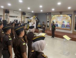 Kejari Tanjungpinang Lantik Pejabat Baru, Dedi Januarto Resmi Jabat Kasi Datun