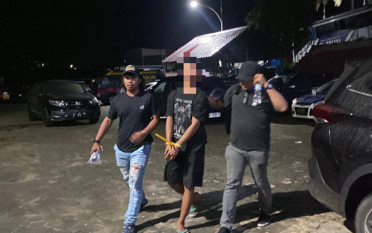 Spesialis Maling HP Ditangkap di Tanjungpinang, Polisi Amankan Barang Bukti iPhone 15.