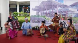 Bandara RHF Tanjungpinang Gandeng Komunitas Budaya Lokal, Wisatawan Disambut Kesenian Tradisional