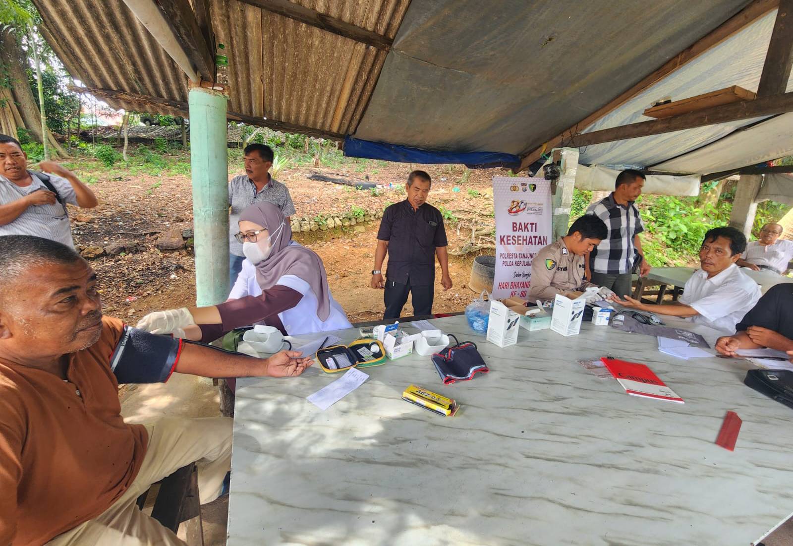 Sambut Hari Bhayangkara ke-80, Polresta Tanjungpinang Gelar Bakti Kesehatan Gratis untuk Warga dan Buruh.