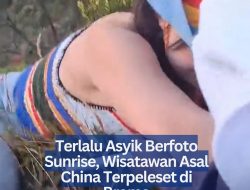 Terlalu Asyik Berfoto Sunrise, Wisatawan Asal China Terpeleset di Bromo