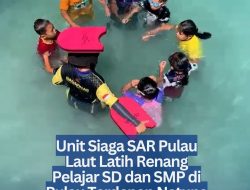Unit Siaga SAR Pulau Laut Latih Renang Pelajar SD dan SMP di Pulau Terdepan Natuna