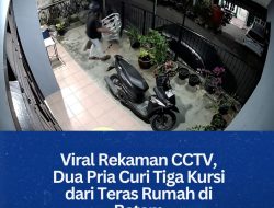 Viral Rekaman CCTV, Dua Pria Curi Tiga Kursi dari Teras Rumah di Batam