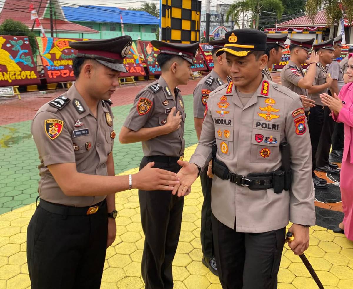 58 Personel Polresta Tanjungpinang Terima Kenaikan Pangkat, Kapolresta Tekankan Profesionalisme.