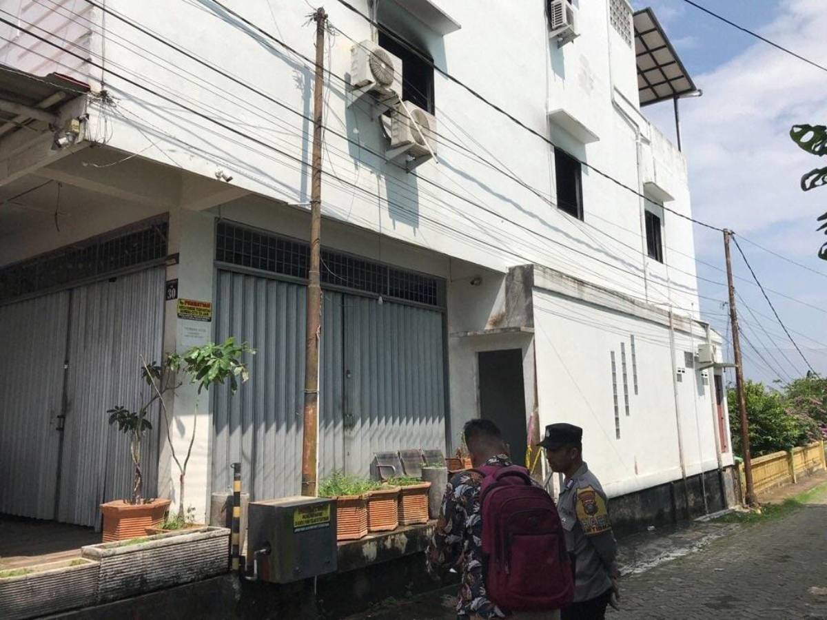 Baru Dua Hari Berselang, Ruko di Km 5 Tanjungpinang Kembali Terbakar.