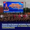 Tradisi Penyiraman Air Bunga Warnai Kenaikan Pangkat 58 Personel Polresta Tanjungpinang