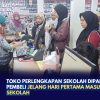 Toko Perlengkapan Sekolah Dipadati Pembeli Jelang Hari Pertama Masuk Sekolah