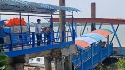 Jembatan Penghubung Dermaga A Tanjung Batu Roboh, Aktivitas Penumpang di Alihkan