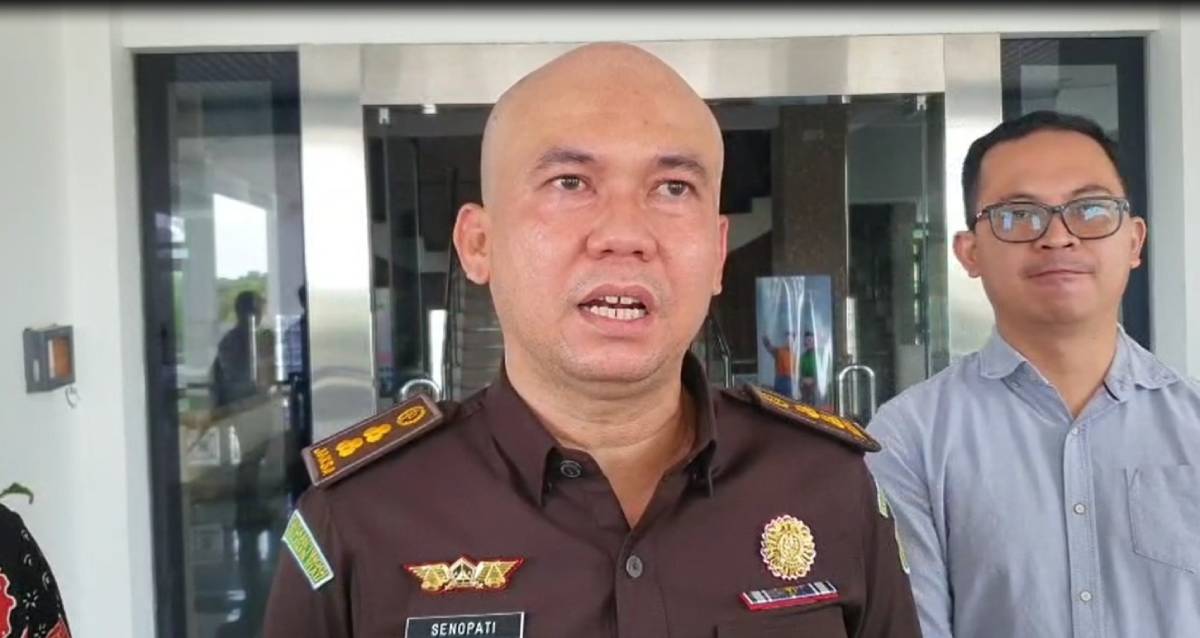 Kejati Kepri Tegaskan Tak Pernah Periksa Kepala BKAD Soal Kasus Pengadaan Baju Dinas.