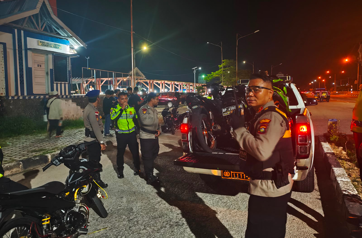 Patroli Gabungan Polres Karimun Sasar Titik Rawan, 15 Pengguna Knalpot Brong Ditindak.
