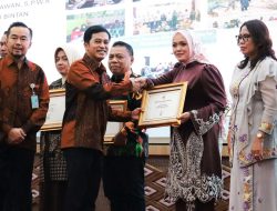 Wabup Bintan Deby Maryanti Terima Sertifikat Eliminasi Malaria dari Kementerian Kesehatan RI