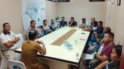 Warga Minta Keadilan atas Status Lahan Sengketa di Depan Kelurahan Sei Lekop.