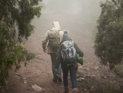 Ketiduran Hingga Malam Hari, Dua Remaja Tersesat di Gunung Jantan Karimun