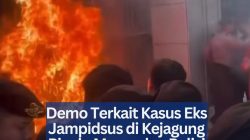 Demo Terkait Kasus Eks Jampidsus di Kejagung Ricuh