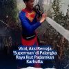 Viral, Aksi Remaja ‘Superman’ di Palangka Raya Ikut Padamkan Karhutla