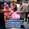 Jumat Berkah, Polsek Tanjungpinang Kota Wujudkan Polri Dekat dengan Warga