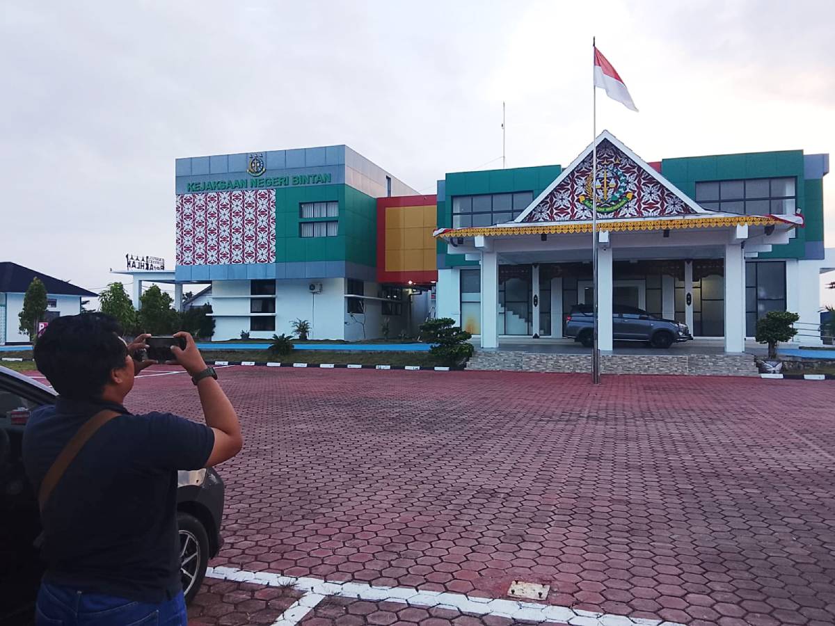Kejari Bintan Dalami Dugaan KUR Fiktif di BRI Tanjung Uban Rp 4,2 Miliar, Puluhan Warga Pengujan Jadi Korban.