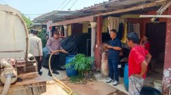 Polsek Bukit Bestari Salurkan 5 Ton Air Bersih Untuk Warga Dompak