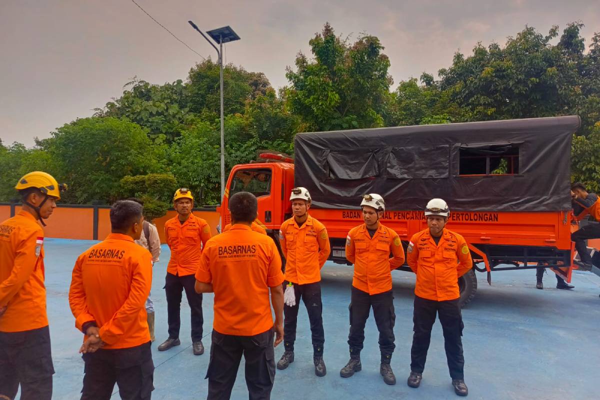 SAR Natuna Lakukan Pencarian 4 Warga yang Diduga Tersesat di Hutan Gunung Bedung.