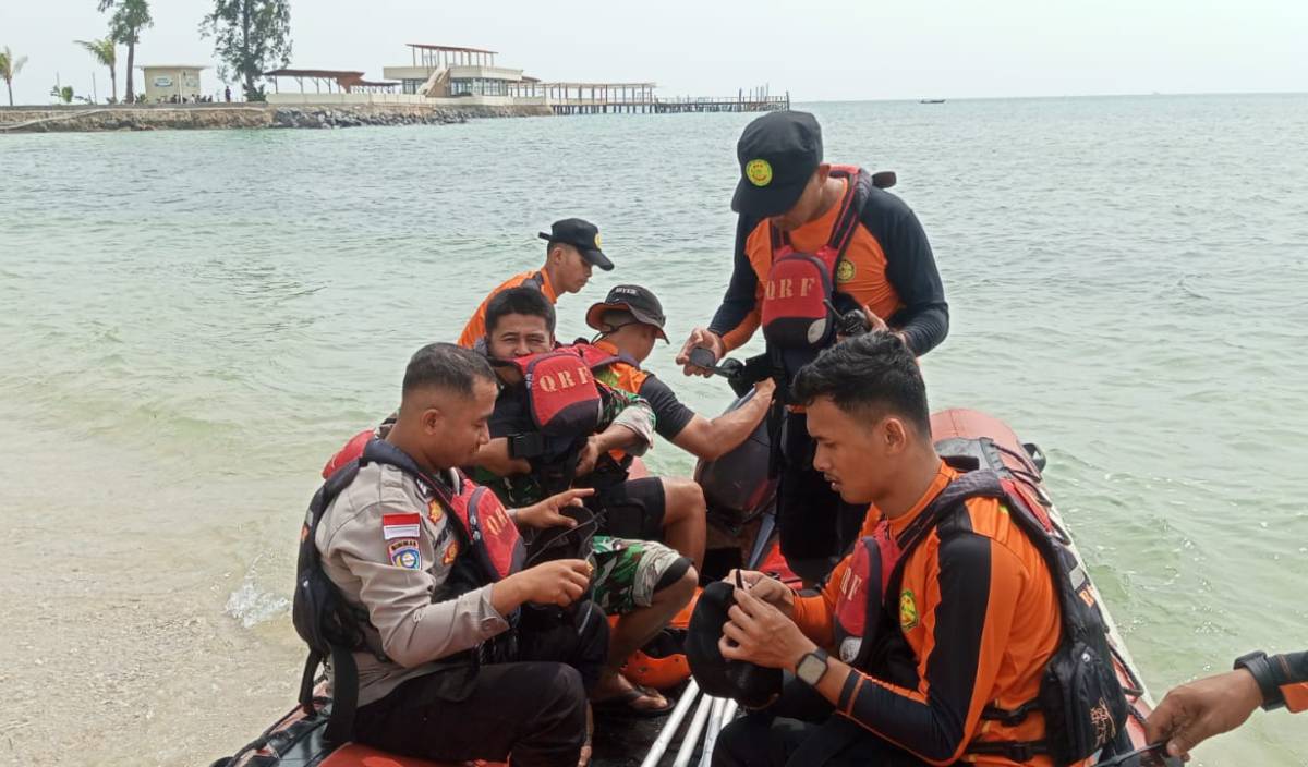 Seorang Warga Asal Tanjungpinang Hilang Saat Berkarang di Pantai Trikora Bintan, SAR Gabungan Lakukan Pencarian.