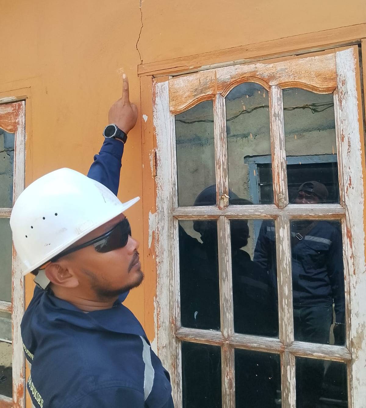 PT BMS Data Rumah Warga Terdampak Ledakan Tambang Granit di Desa Gunung Kijang.