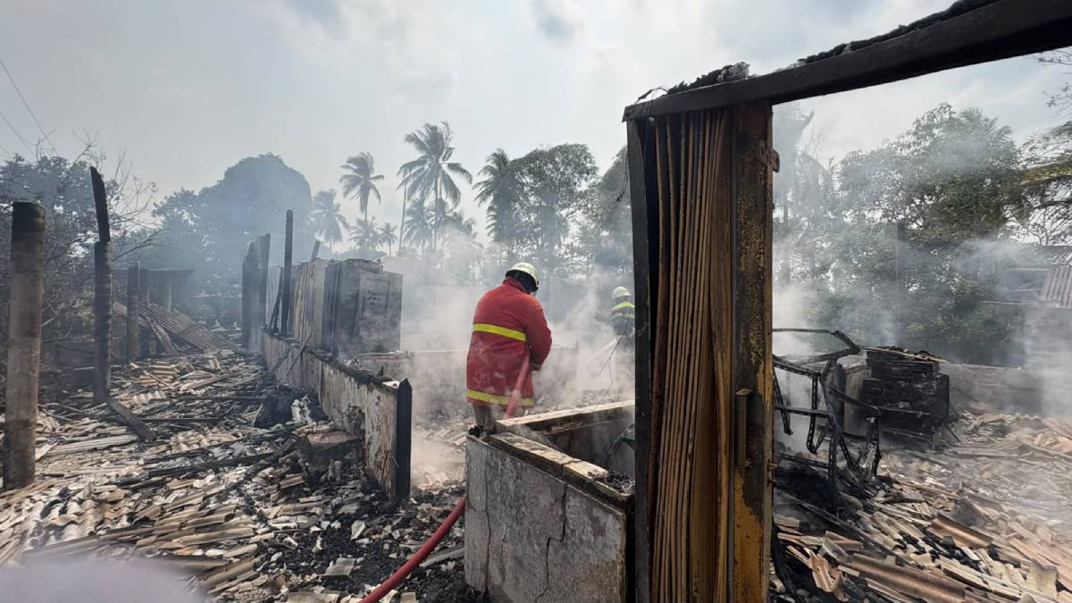 Diduga Anak Bermain Korek Api, Rumah dan Warung Sembako di Bintan Terbakar.