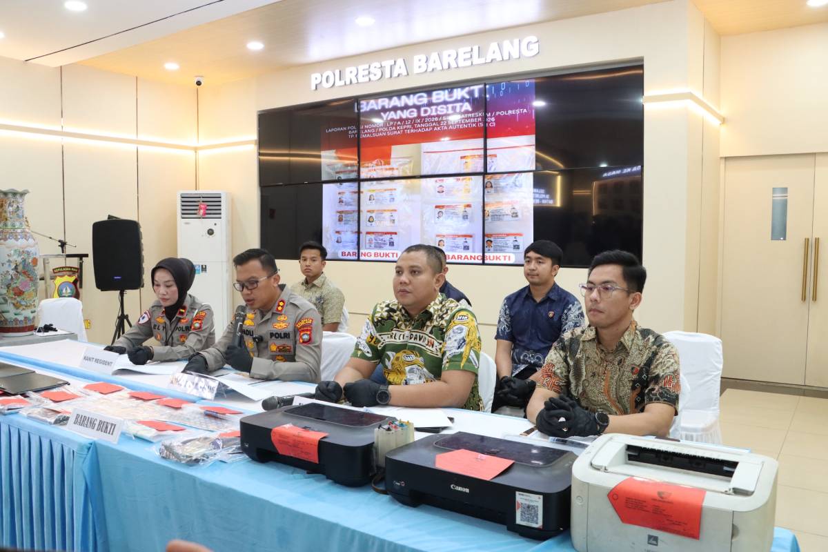 Polresta Barelang Bongkar Sindikat Pemalsuan SIM C, Dua Tersangka Ditangkap.