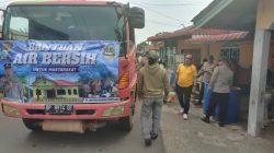 Polsek Tanjungpinang Kota Salurkan 15 Ribu Liter Air Bersih di Kampung Bugis