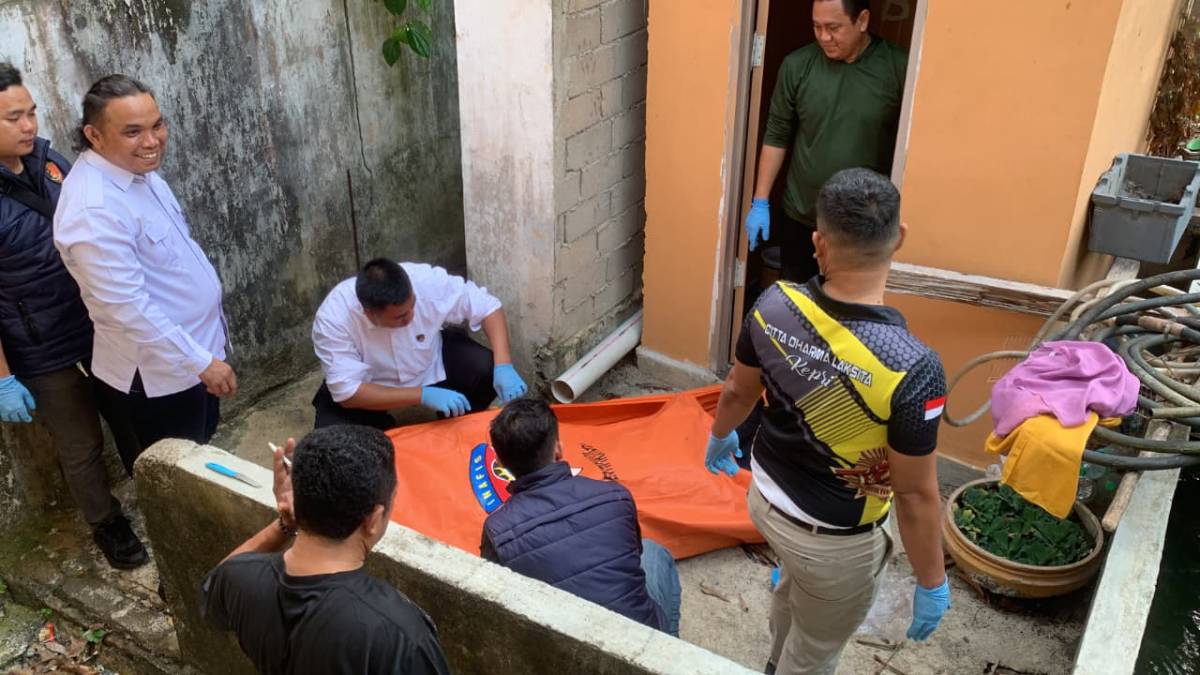 Seorang Pria Ditemukan Tewas Gantung Diri di Toilet Kosan Tanjungpinang.
