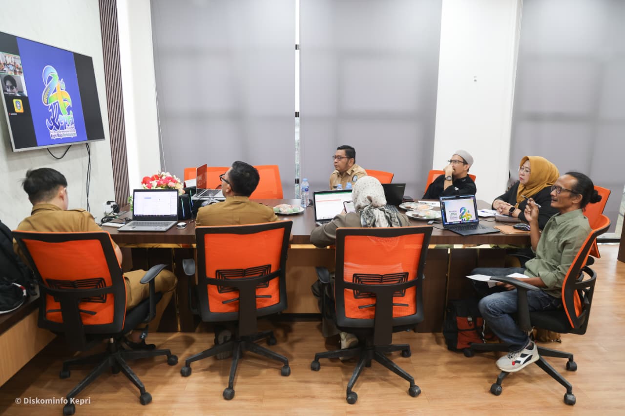 Ahmad Kriswantoro Asal Kabupaten Bintan Menangkan Sayembara Desain Logo HUT ke-24 Kepri.