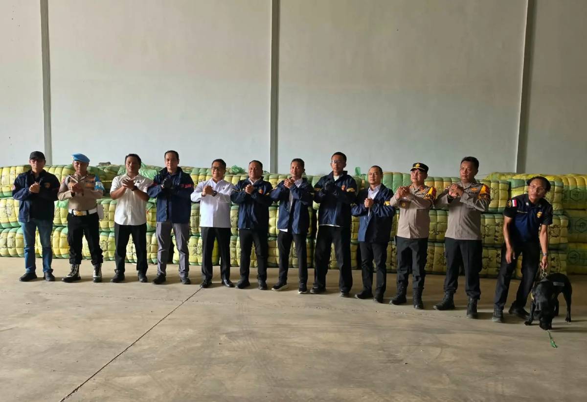 Bareskrim Polri Ungkap Dugaan Impor Ilegal 1.257 Balpres di Subang.
