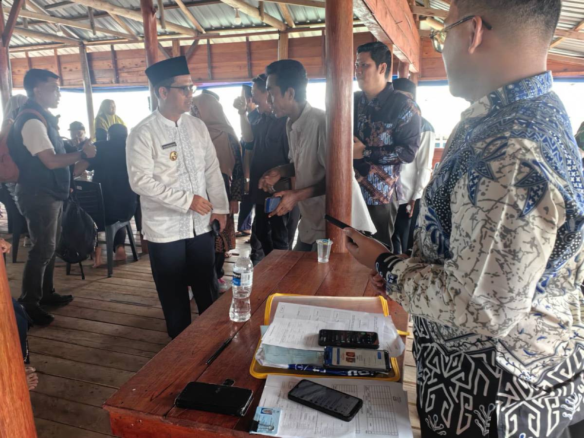 Bupati Karimun Pantau Pendataan Bansos, RT/RW Diberi Amanah Data Warga Miskin.