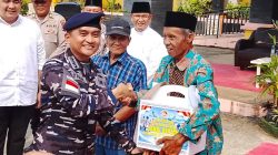 HUT ke-81 TNI, Lanal Bintan Salurkan Ratusan Paket Sembako untuk Warga Bintan Timur