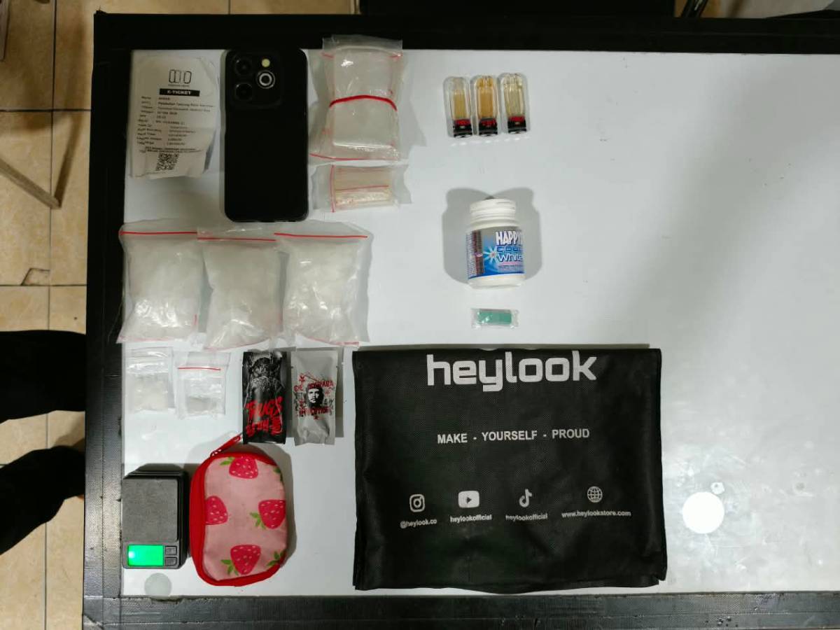 Polda Kepri Ungkap Peredaran Narkotika, Sita 518 Gram Sabu, 75 Butir Ekstasi dan 6 Cartridge Etomidate.