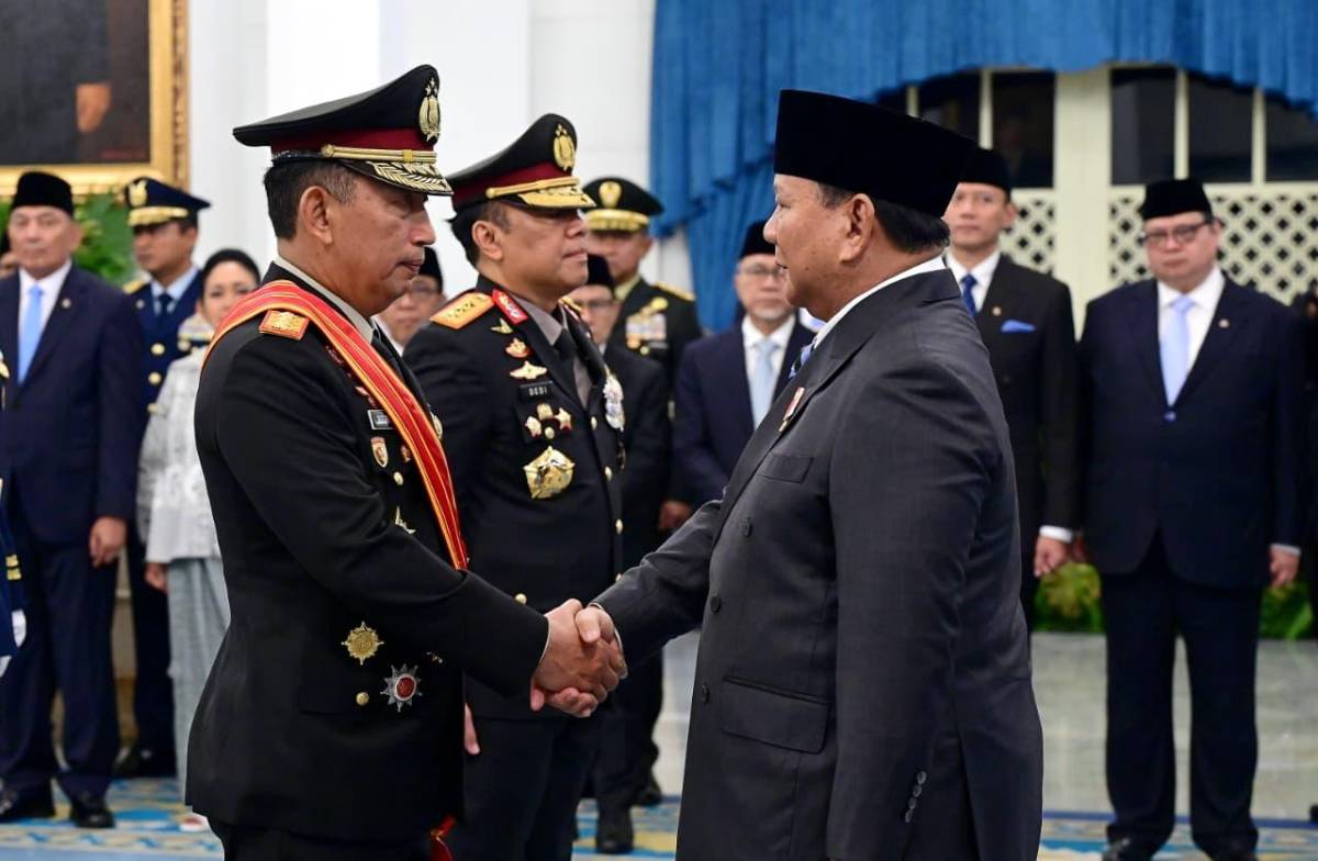 Presiden Prabowo Anugerahkan Bintang Mahaputera kepada Kapolri Listyo Sigit dan Komjen Dedi Prasetyo.