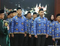Sekda Misni Lantik PNS dan Pejabat Fungsional Pemprov Kepri, Tekankan Profesionalisme dan Pelayanan Publik