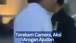 Terekam Camera, Aksi Arogan Ajudan Gubernur Kaltim Senggol Mahasiswa Saat Soroti Karhutla